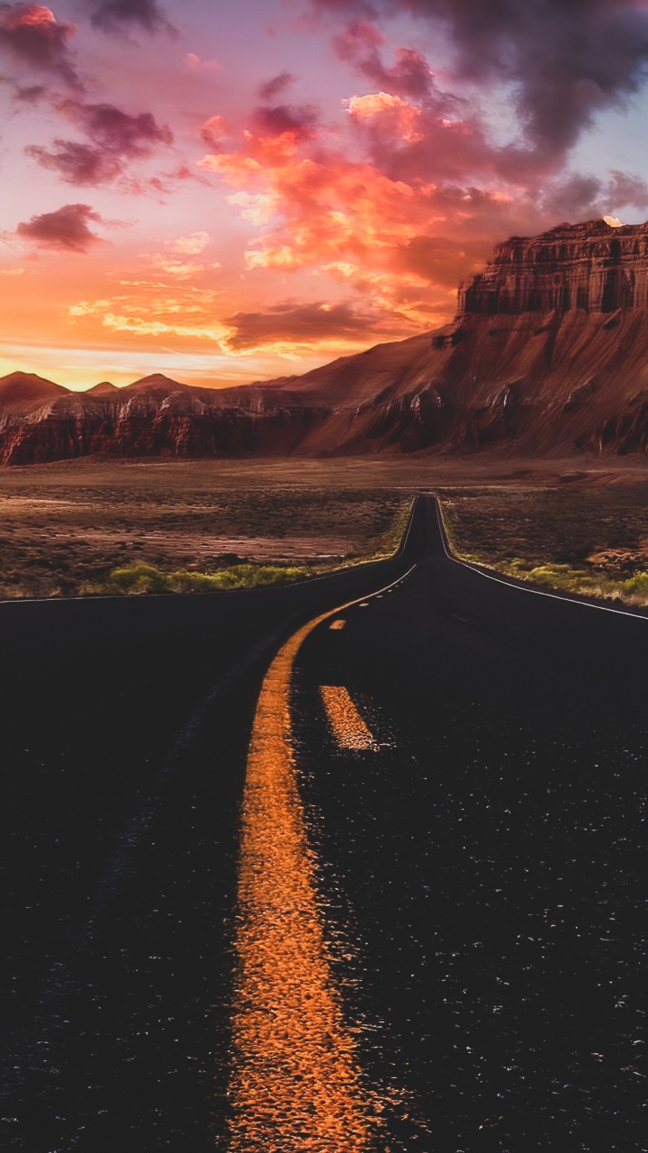 Обои облако, растение, экорегион, гора, природный ландшафт в разрешении 720x1280