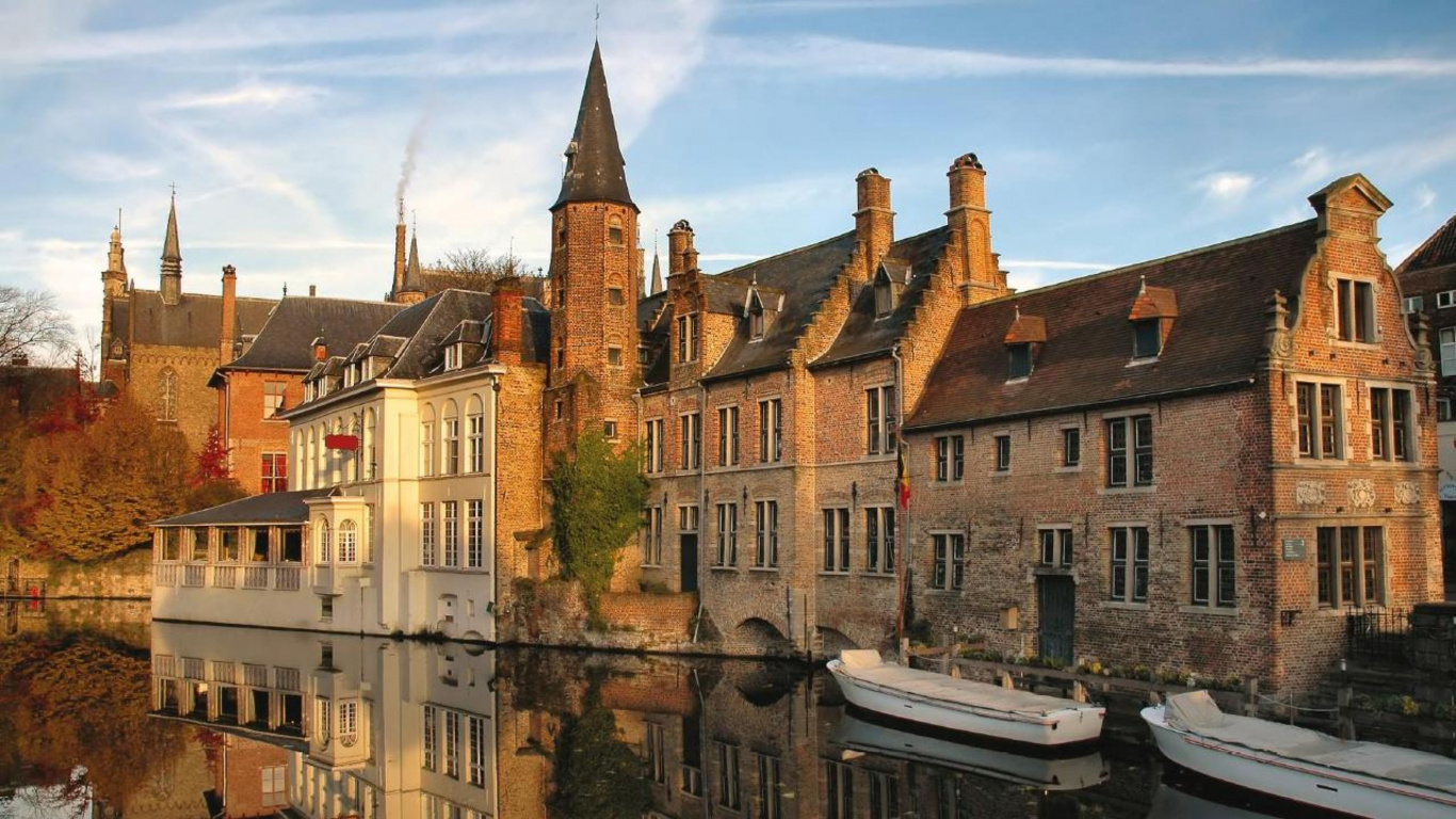 Обои путешествие, водный путь, городок, здание, канал в разрешении 1366x768