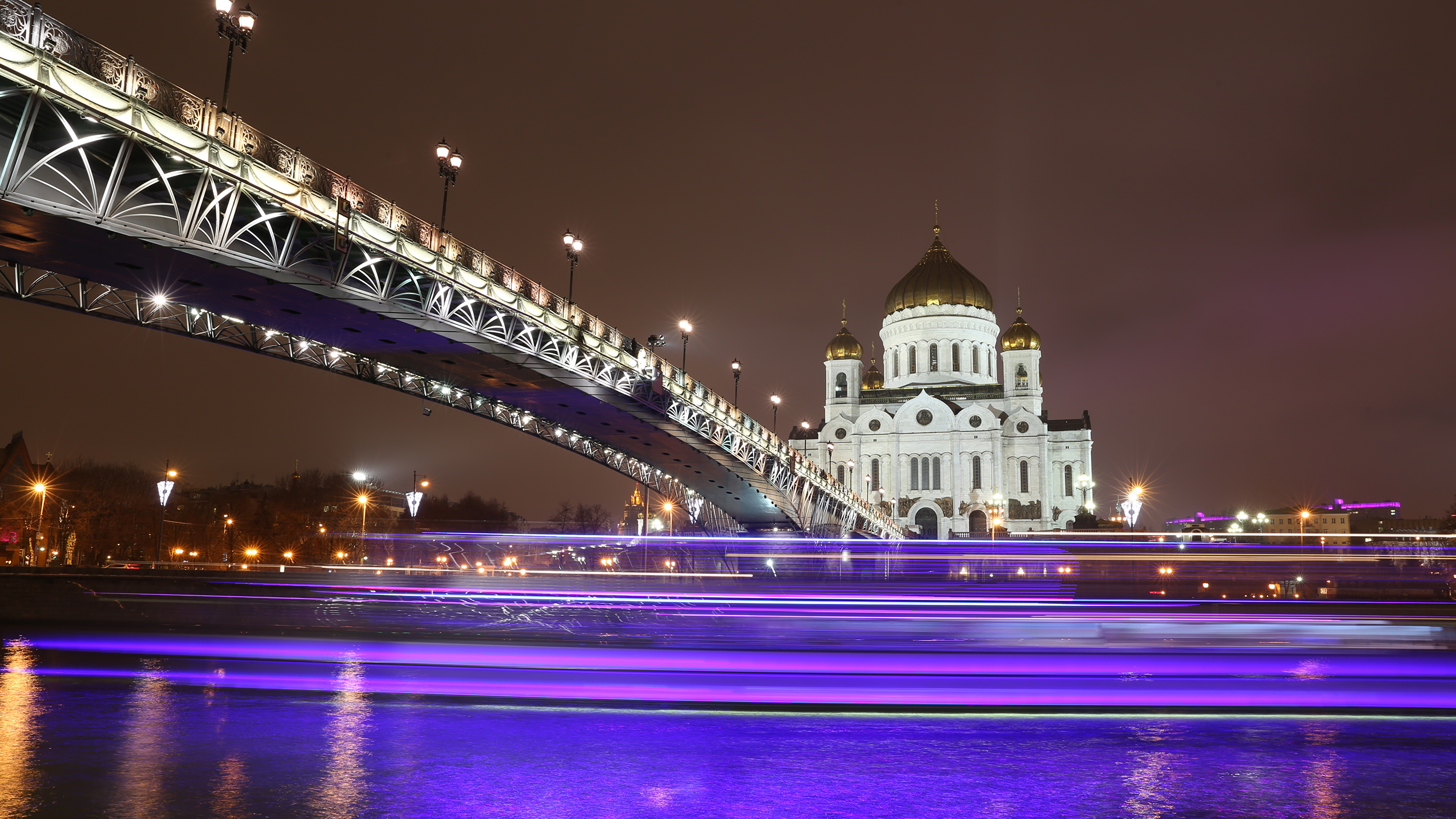 Патриарший мост в Москве
