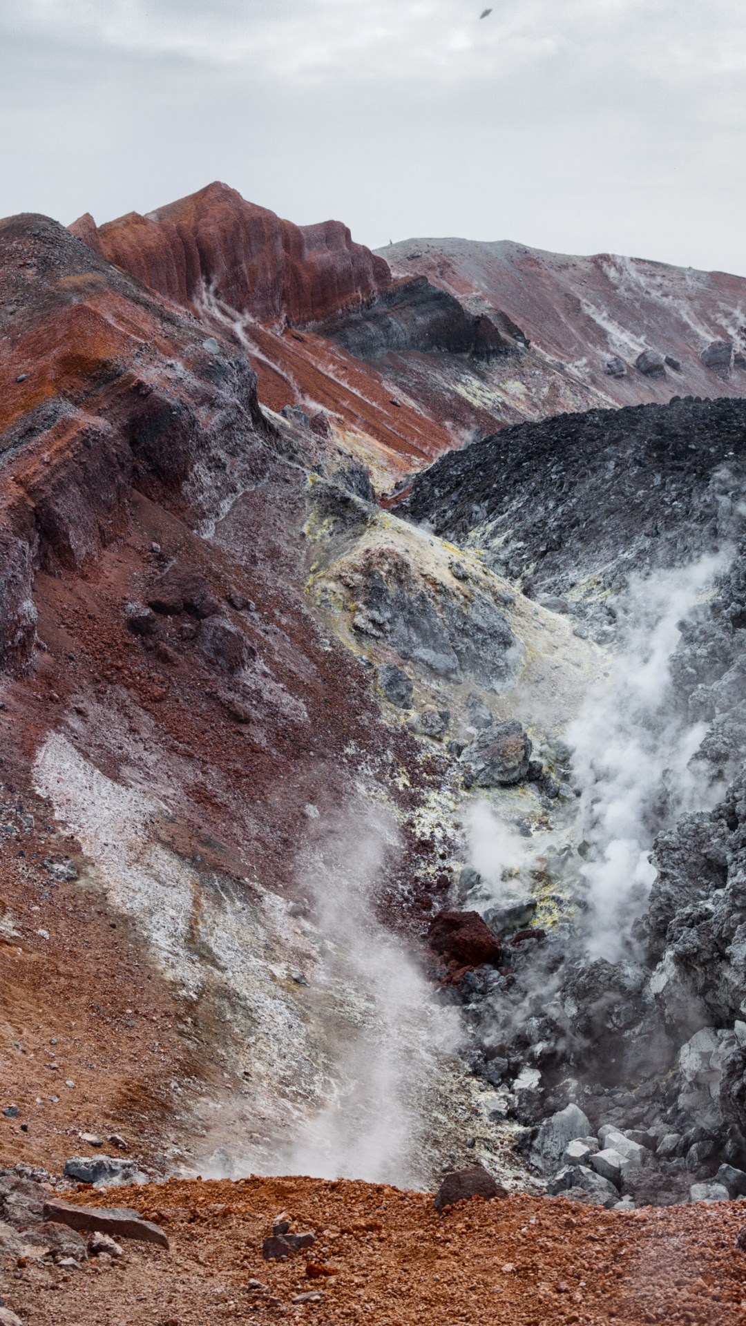 Обои природа, гора, рок, обрыв, хребет в разрешении 1080x1920