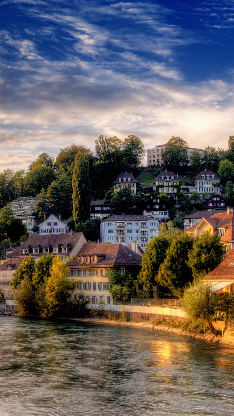 Обои облако, реки, городок, отражение, водный путь в разрешении 750x1334