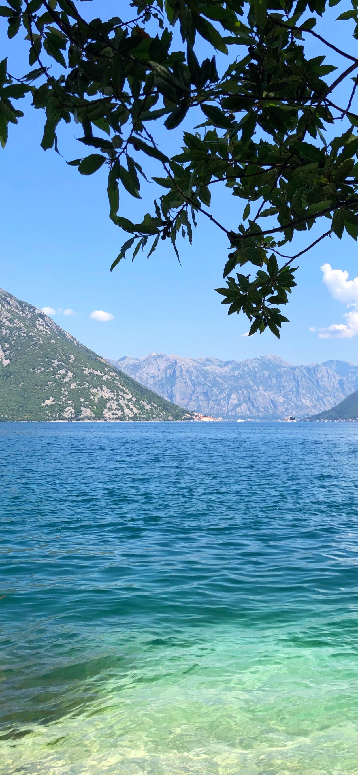 Обои природа, пейзажи гор, горный хребет, фьорд, гидроресурсы в разрешении 1242x2688