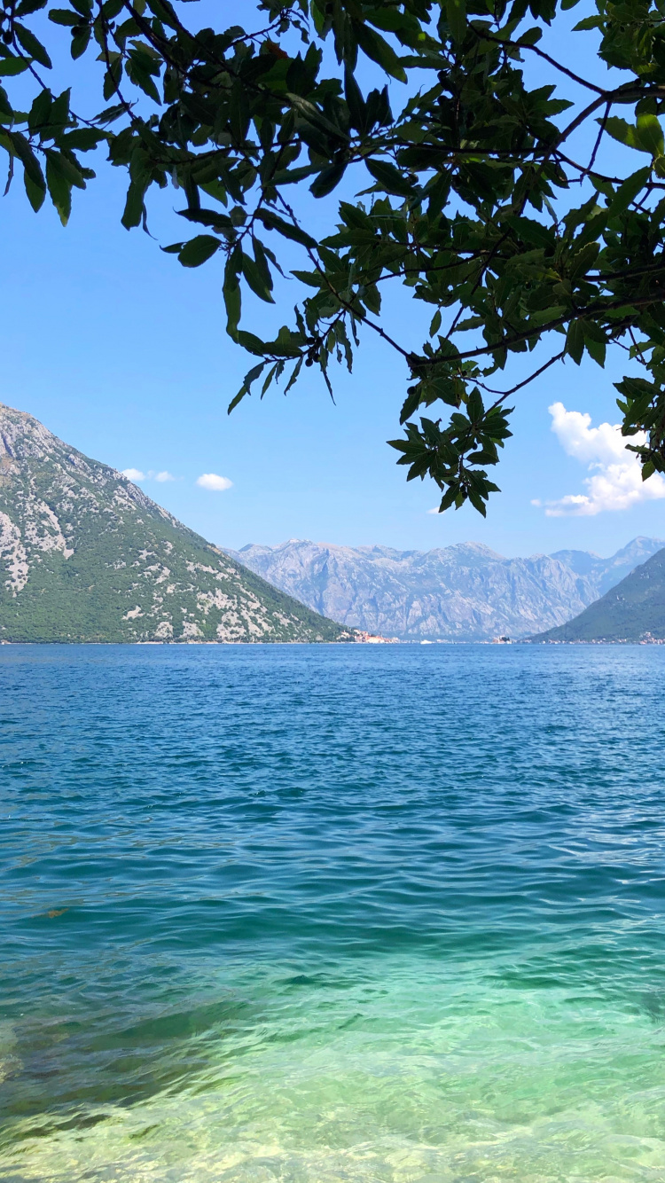 Обои природа, пейзажи гор, горный хребет, фьорд, гидроресурсы в разрешении 750x1334