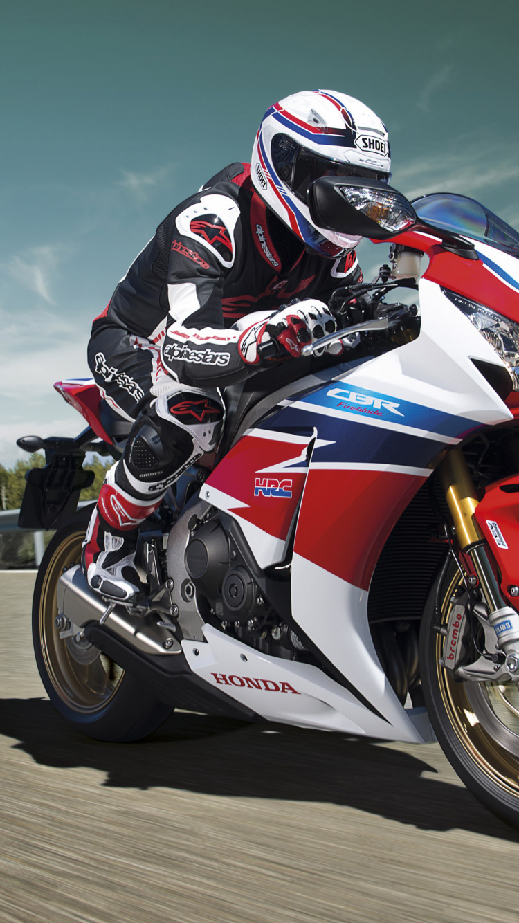 Обои Honda Motor Company, мотоцикл, мотоспорт, супербайк, ипподром в разрешении 750x1334