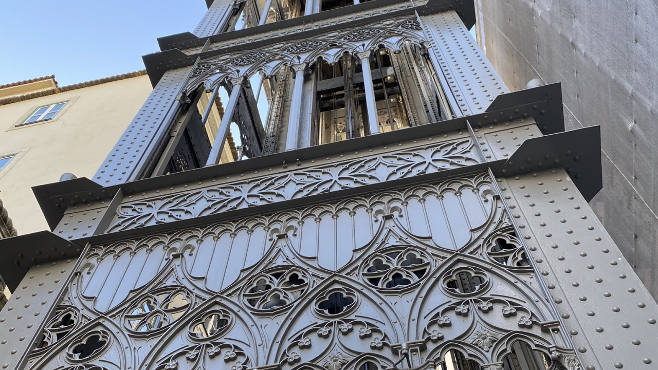 Обои ориентир, природа, синий, архитектура, освещение в разрешении 1280x720