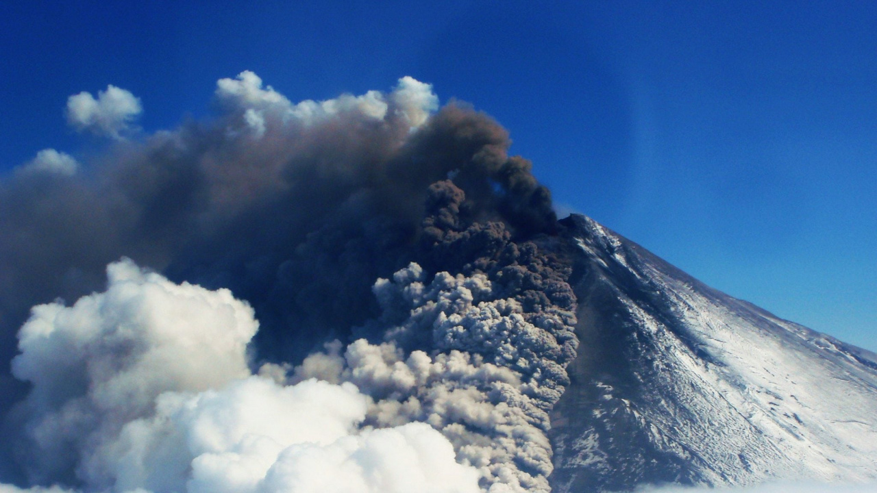 Обои вулкан, облако, дневное время, кучевое облако, атмосфера в разрешении 1280x720