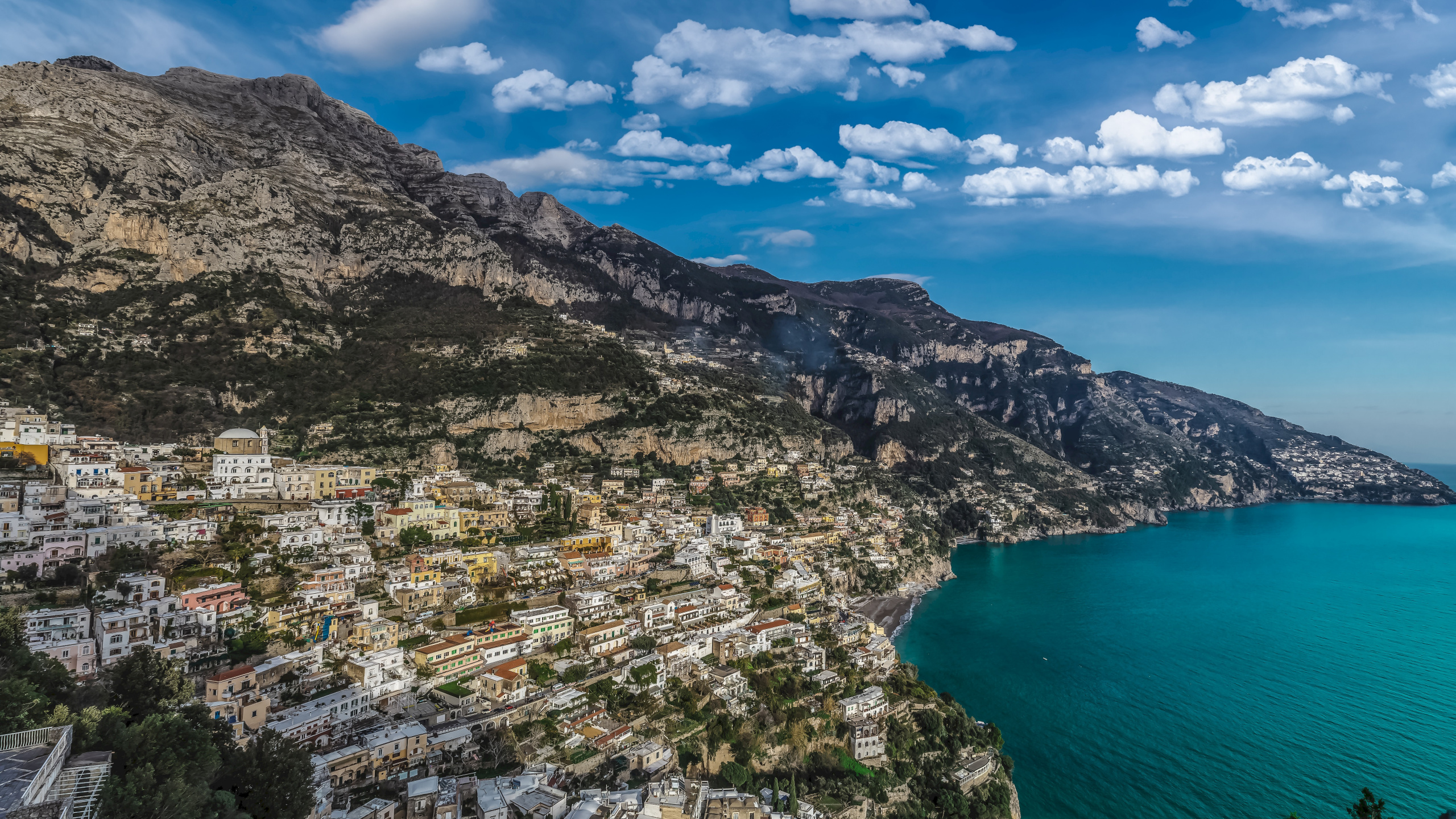 Обои Позитано, город, залив, побережье, море в разрешении 2560x1440