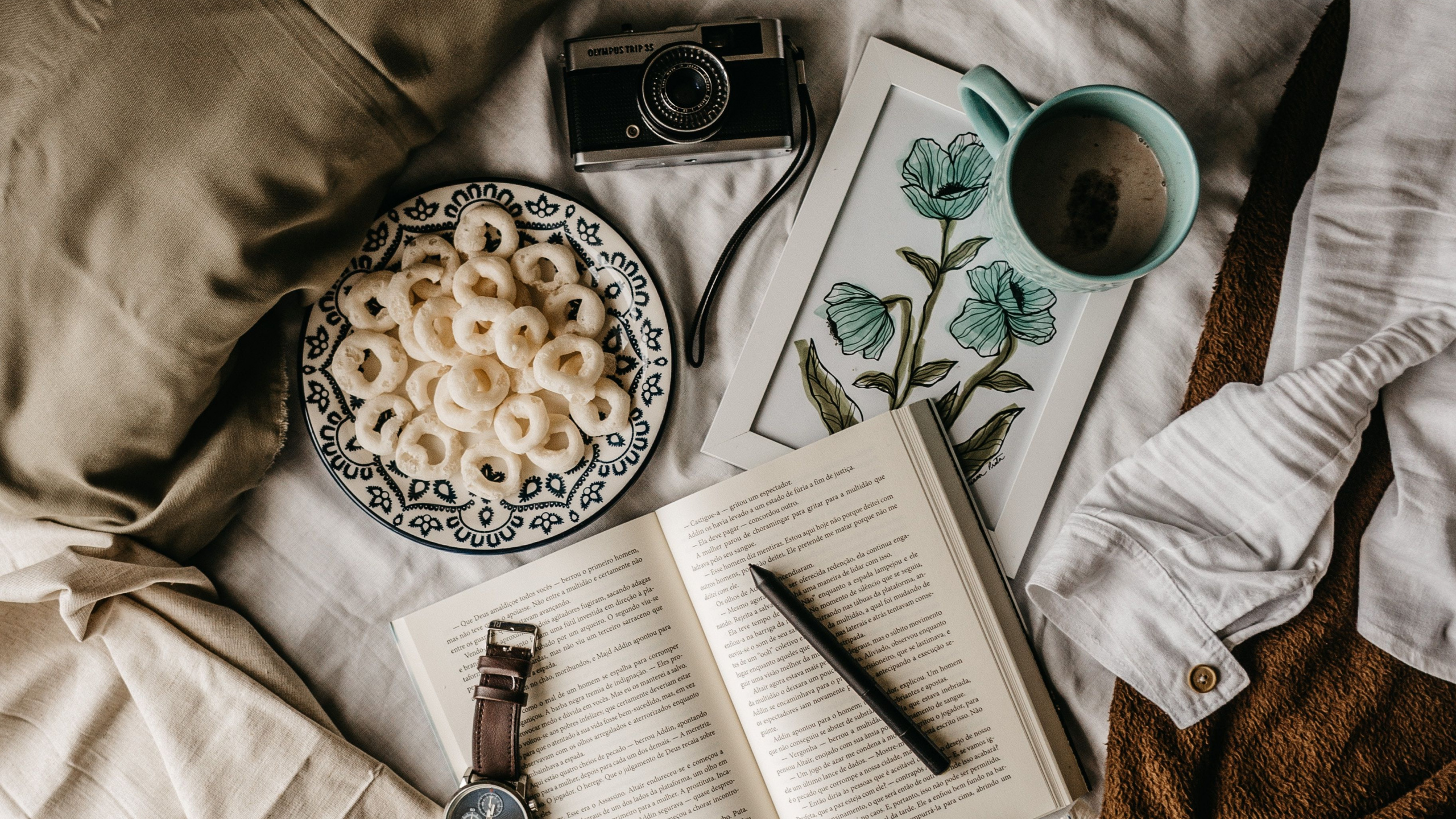 Обои камера, ткань, постельное белье, стиль в разрешении 2560x1440