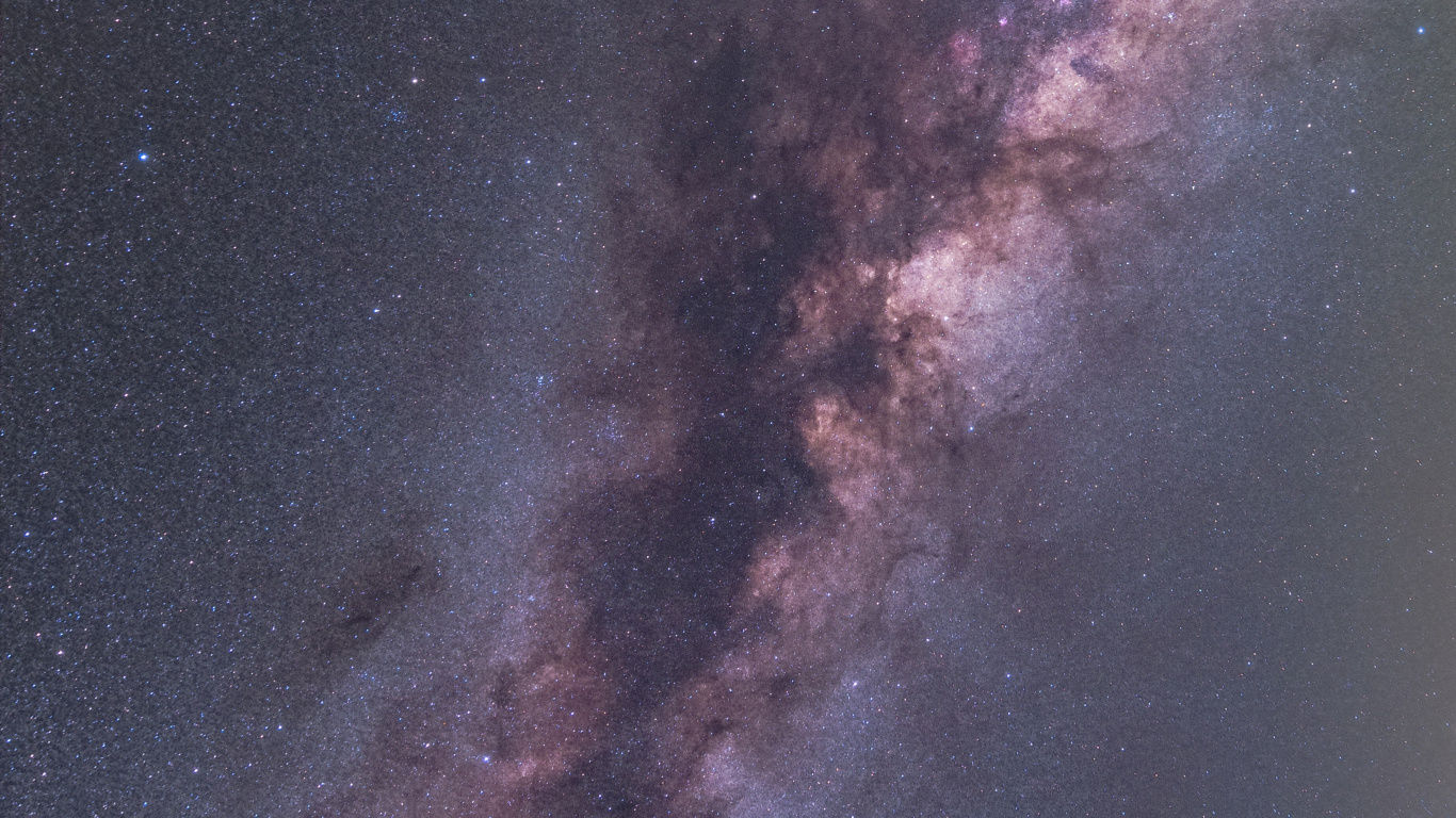 Обои Млечный Путь, маяк на острове Кана, атмосфера, Галактика, астрономический объект в разрешении 1366x768