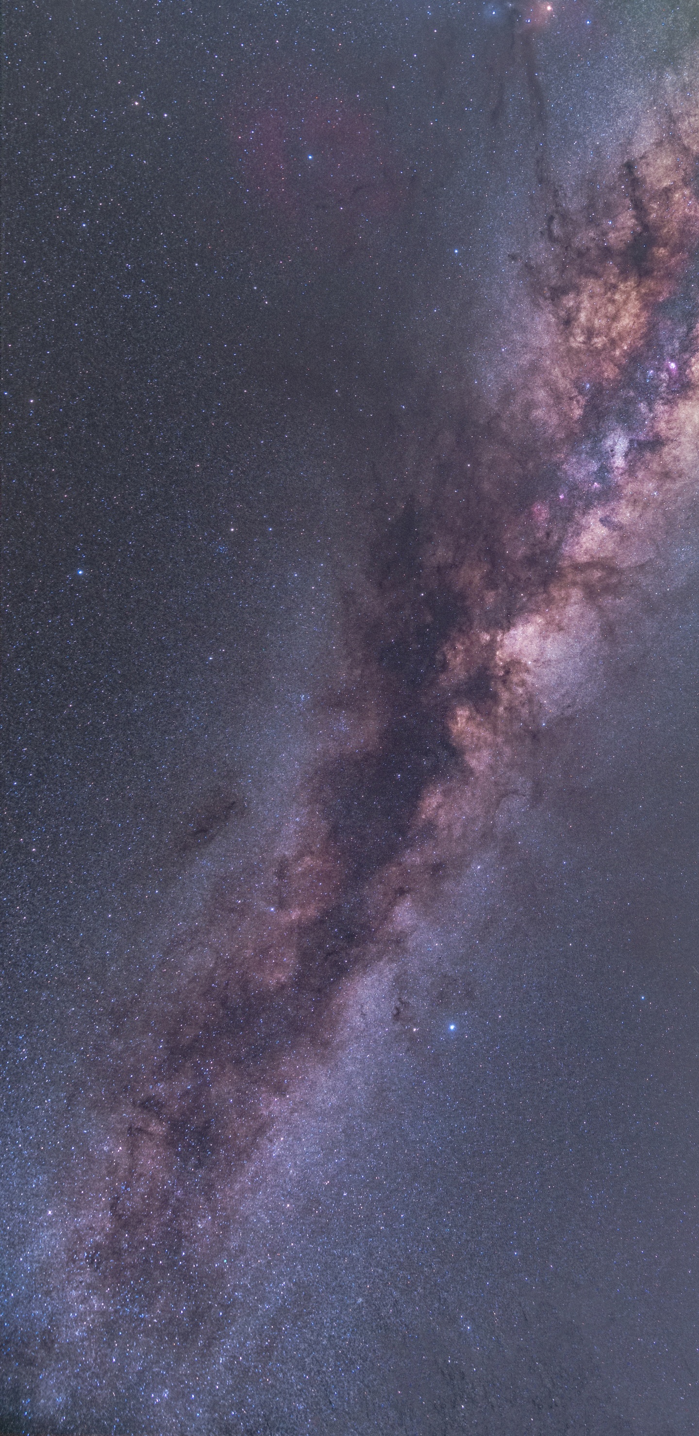 Обои Млечный Путь, маяк на острове Кана, атмосфера, Галактика, астрономический объект в разрешении 1440x2960