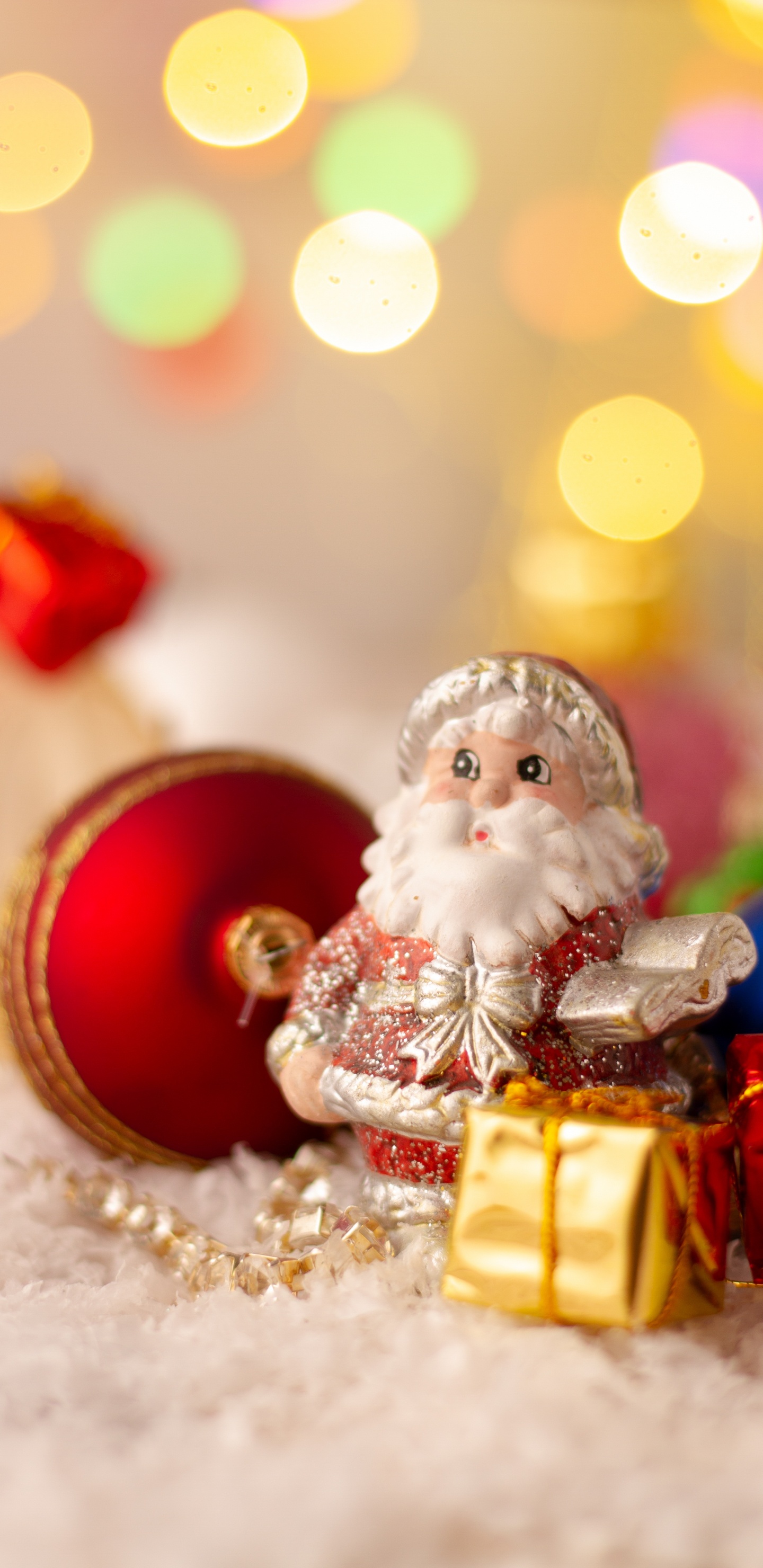 Обои Рождественский день, Санта-Клаус, Дед Мороз, рождественский орнамент, Рождество в разрешении 1440x2960