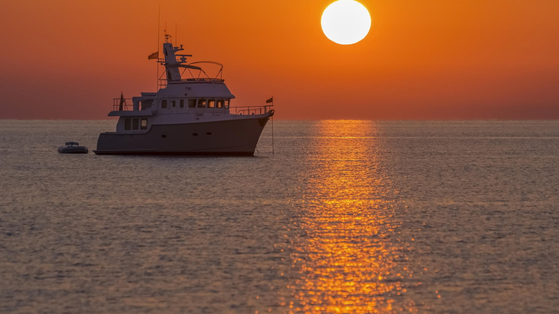 Обои корабль, море, горизонт, закат, восход солнца в разрешении 1920x1080