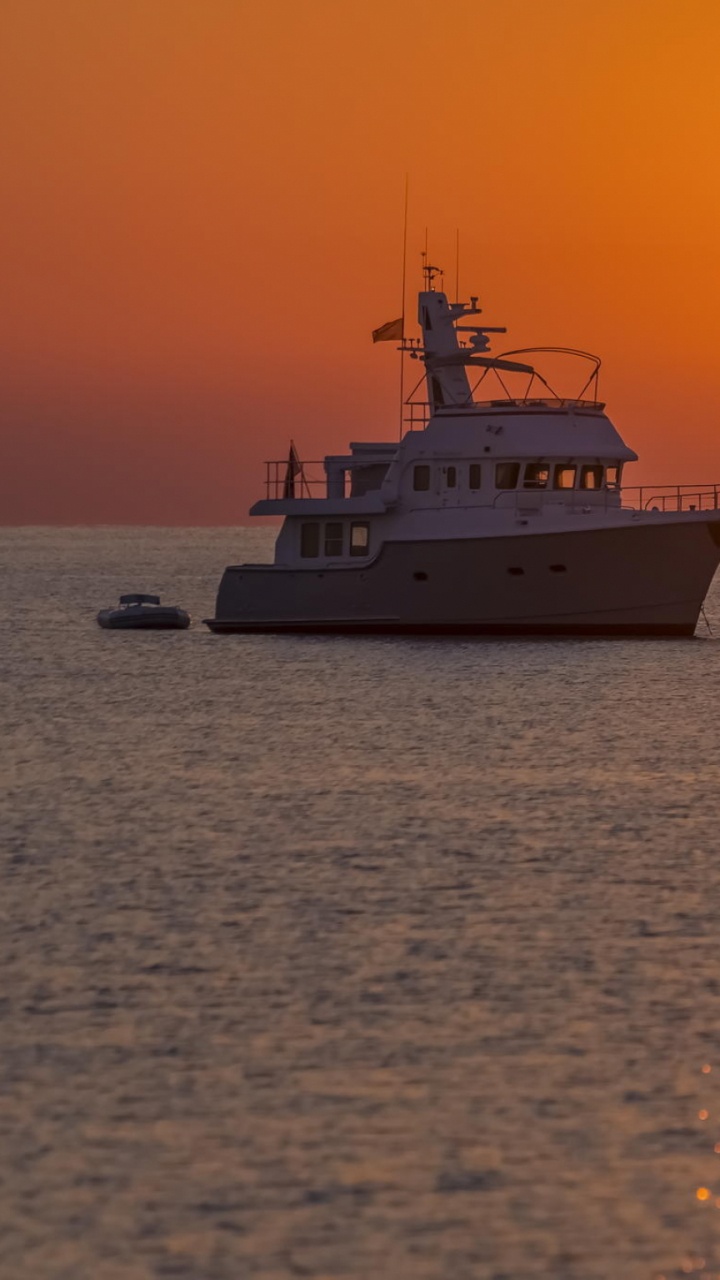 Обои корабль, море, горизонт, закат, восход солнца в разрешении 720x1280