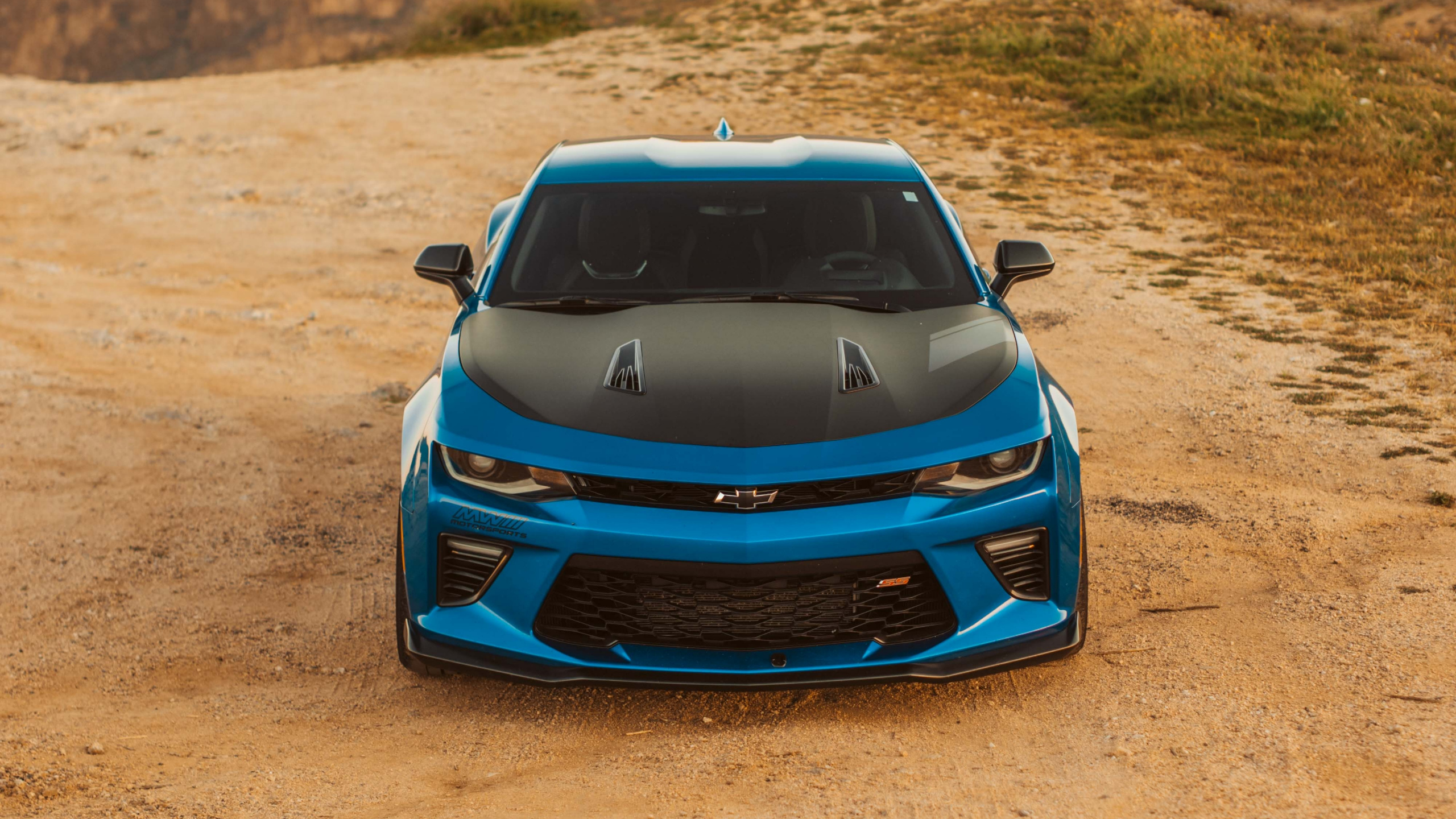 Обои Шевроле камаро, авто, спорткар, капюшон, пейзаж в разрешении 2560x1440