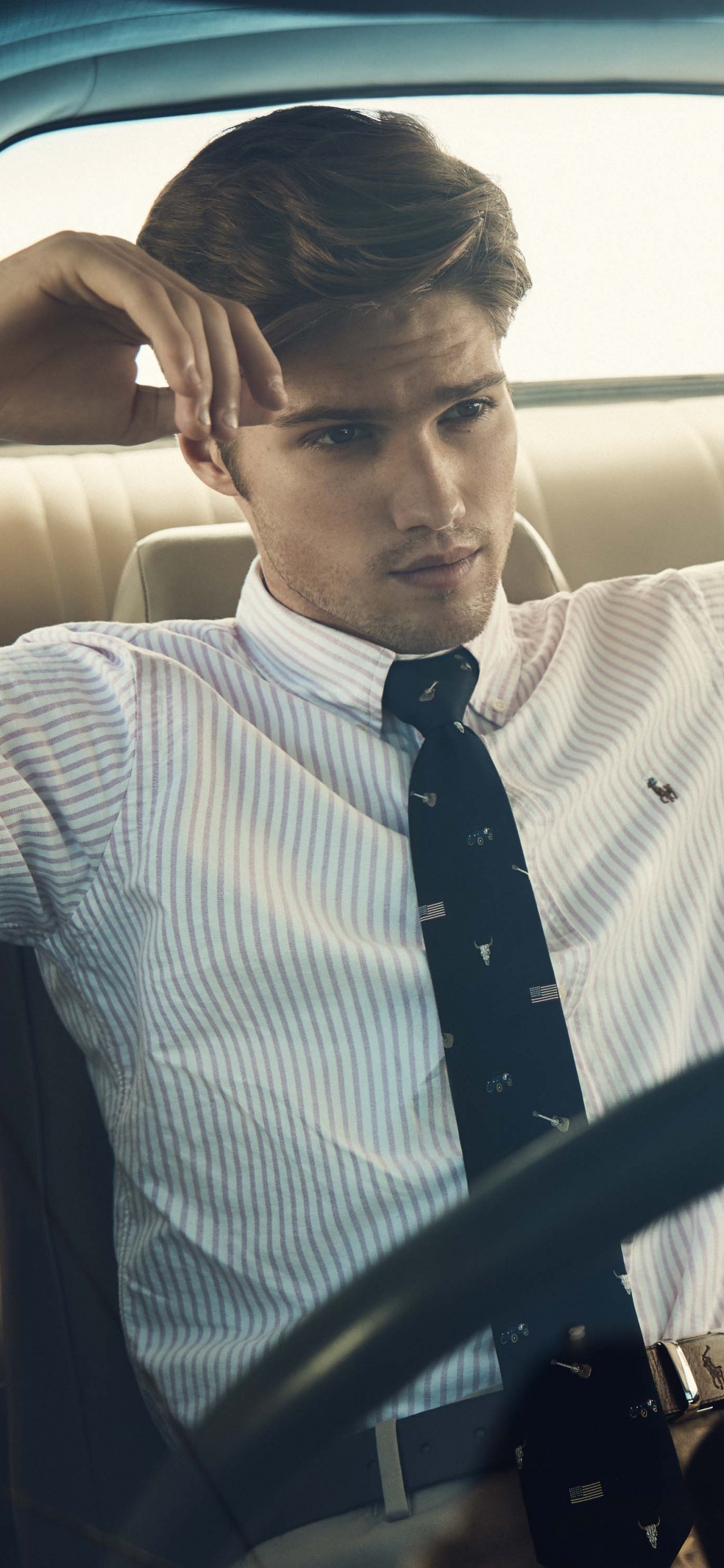 Обои авто, семейный автомобиль, джентльмен, модель, автомобиль в разрешении 1125x2436