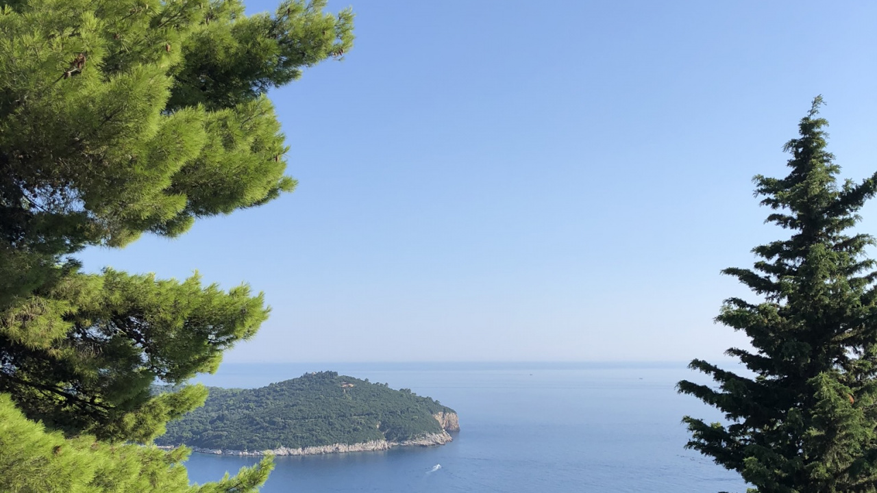 Обои пейзажи гор, фьорд, вода, дерево, лазурный в разрешении 1280x720