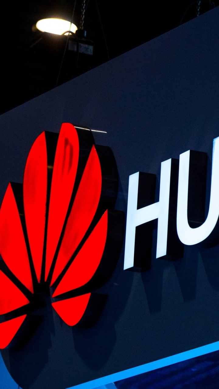 Обои Huawei, смартфон, лого, неон, вывеска в разрешении 720x1280