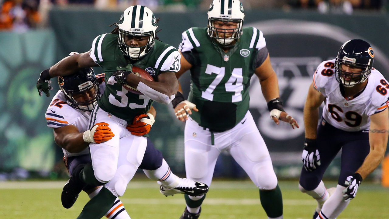 Обои американский футбол, оборонительные снасти, игрок, канадский футбол, футбольное поле футбол в разрешении 1280x720