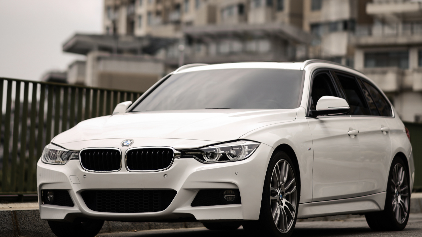 Обои авто, bmw, БМВ 320, обод, представительский автомобиль в разрешении 1366x768