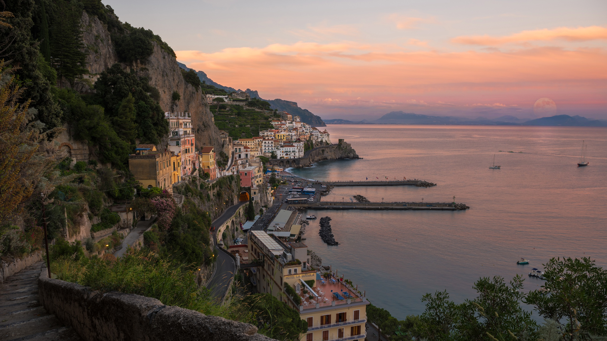 Обои побережье, море, мыс, обрыв, вечер в разрешении 2560x1440