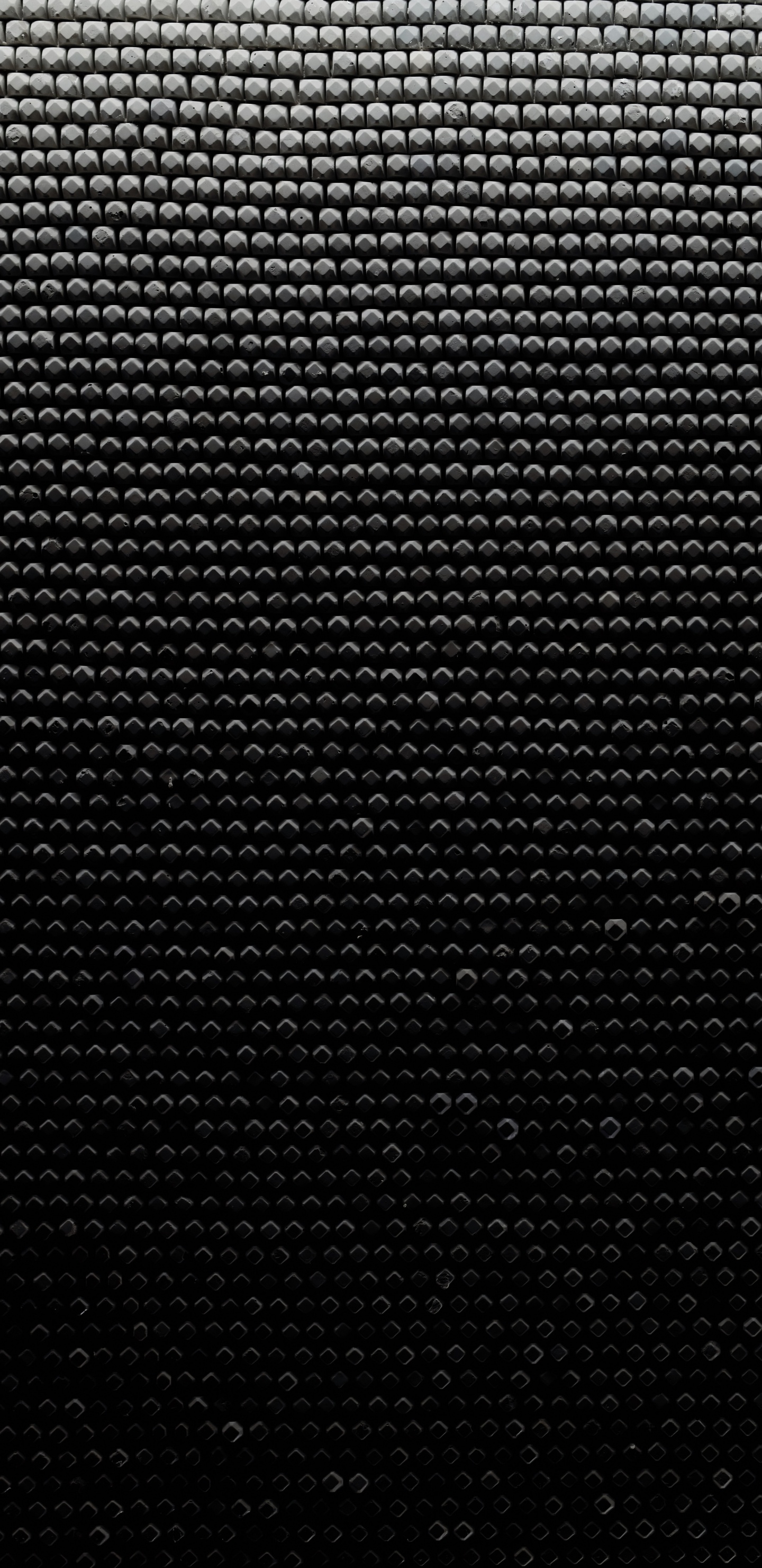 Обои apple, черный, узор, углерод, металл в разрешении 1440x2960