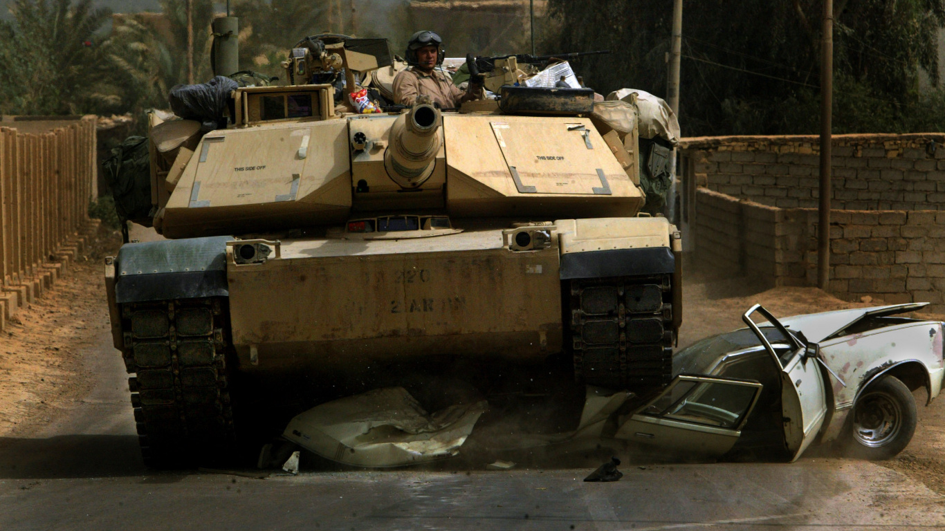 Обои М1 Абрамс, бак, броневик, военнослужащие, солдат в разрешении 1366x768