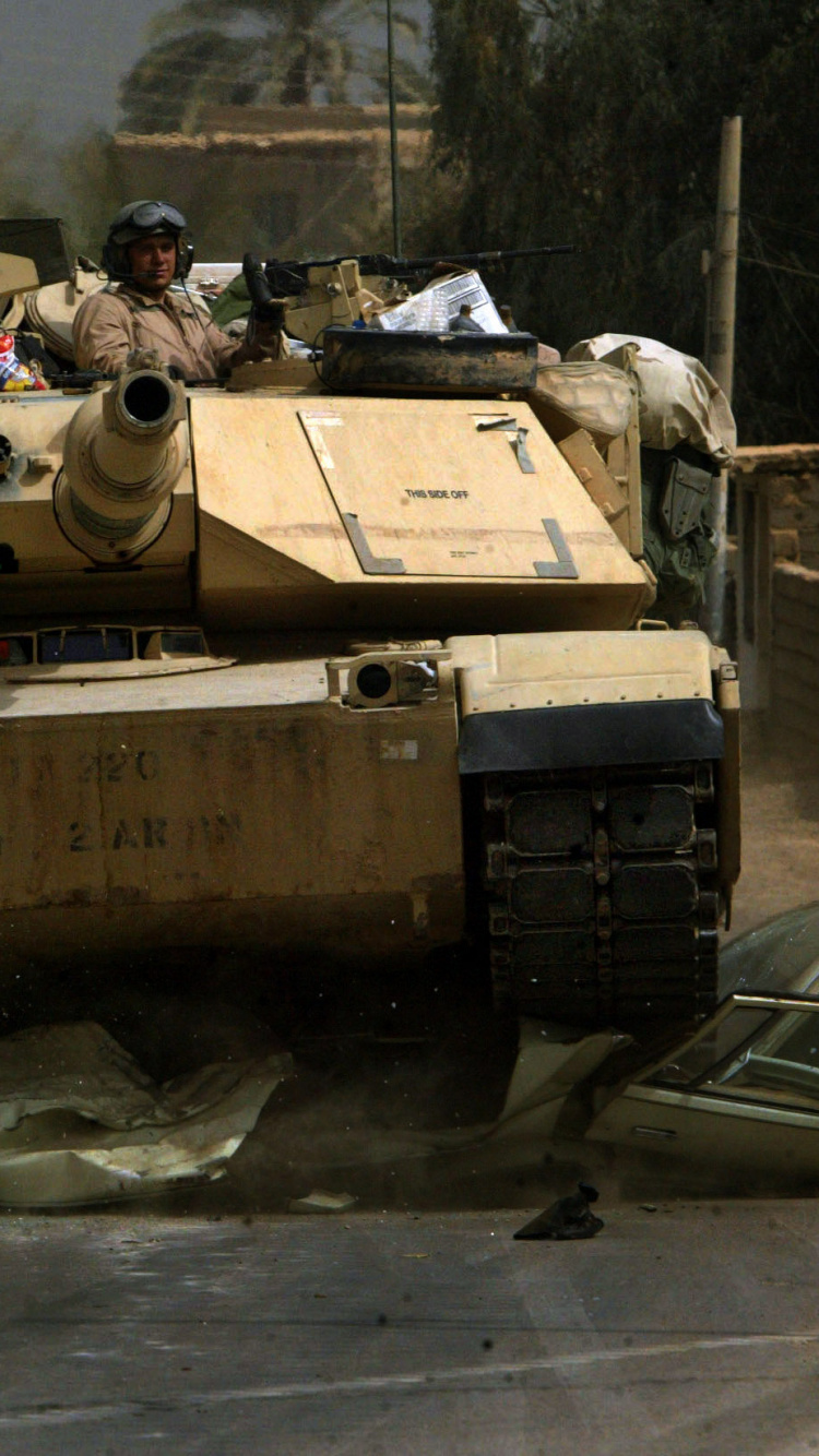 Обои М1 Абрамс, бак, броневик, военнослужащие, солдат в разрешении 750x1334