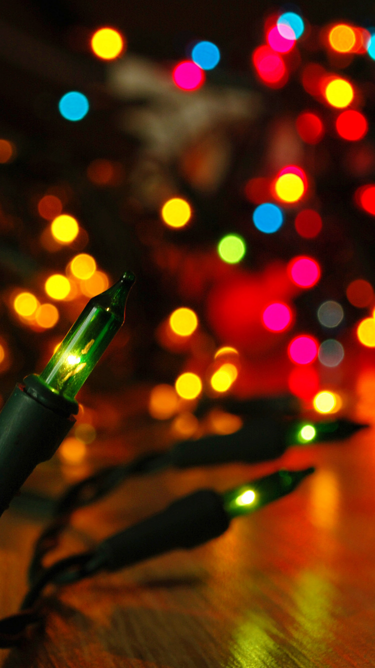 Обои Рождественские огни, Рождественский день, свет, освещение, Рождественские украшения в разрешении 750x1334