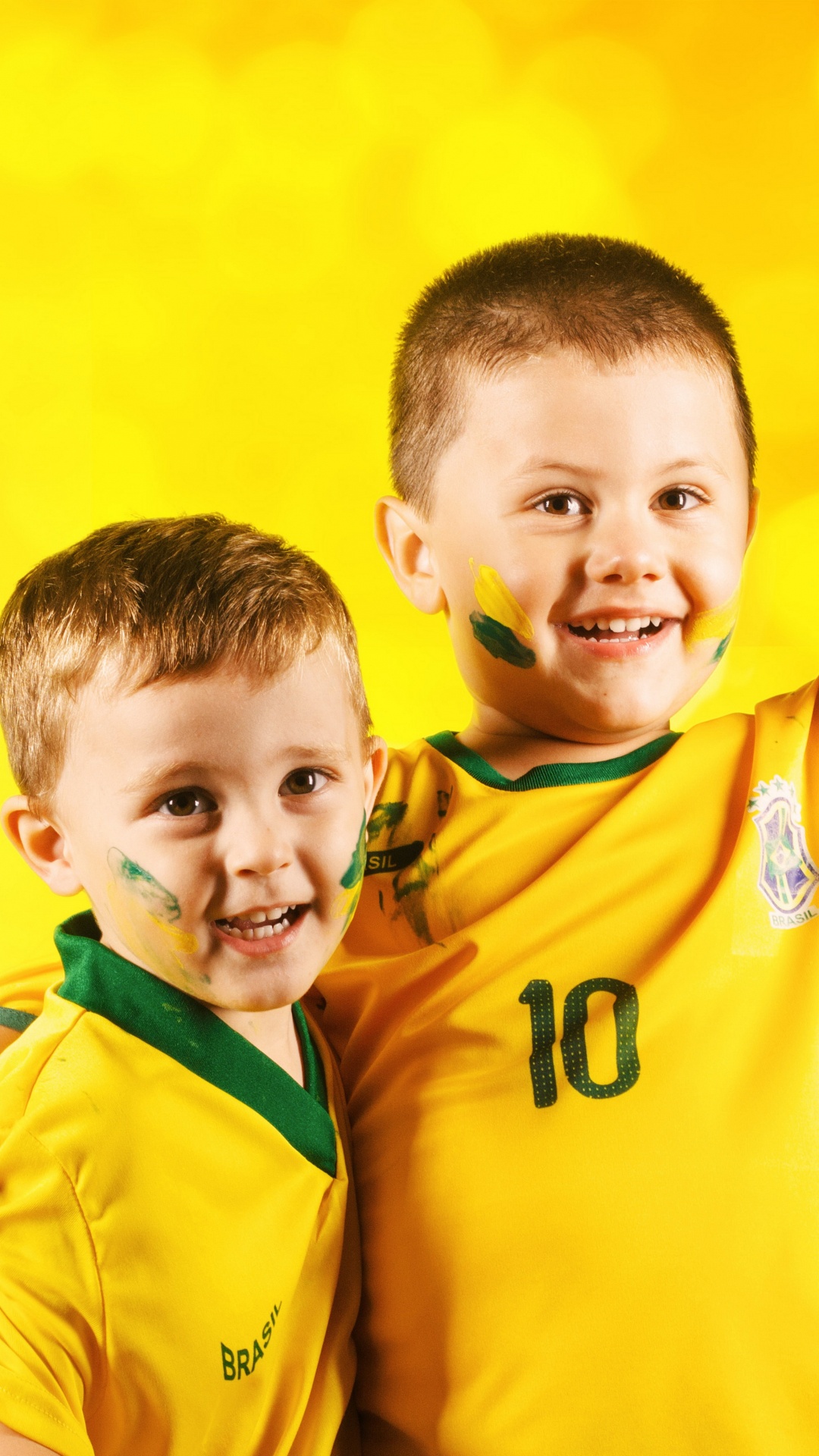 Обои Бразилия футбол, сборная Бразилии по футболу, Бразилия, Футбол в Бразилии, желтый в разрешении 1080x1920