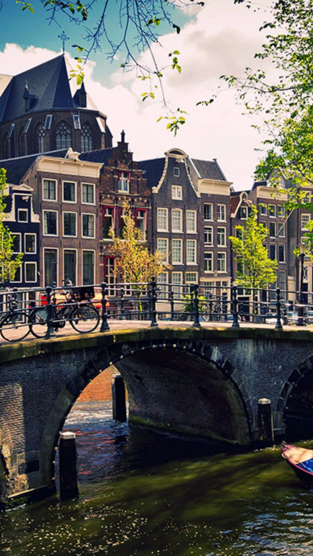 Обои канал, водный путь, водоем, вода, городок в разрешении 1080x1920