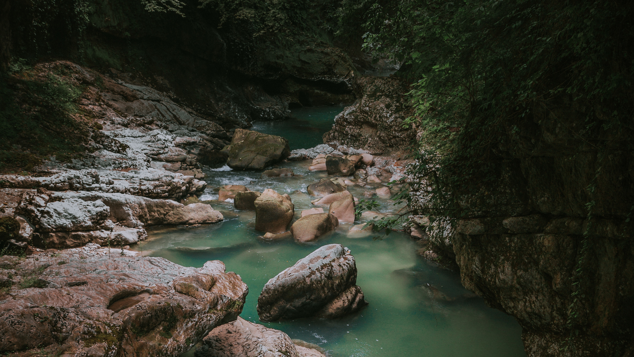 Обои реки, водоем, природа, гидроресурсы, поток в разрешении 2560x1440