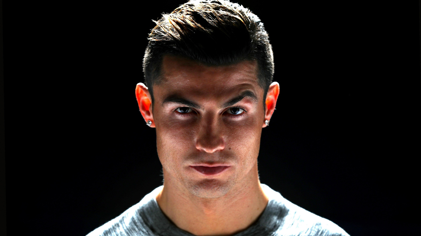 Обои Кристиано Роналдо, Ювентус ФК, волосы, лицо, лоб в разрешении 1366x768