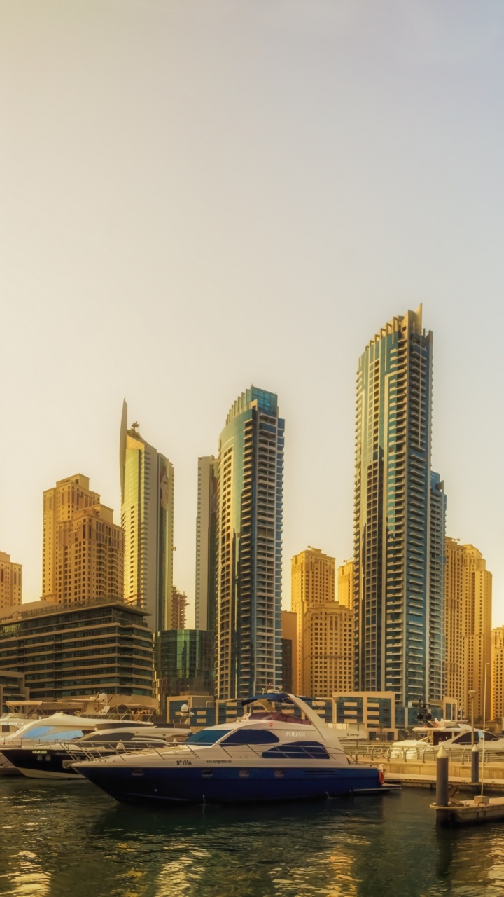 Обои небоскреб, причал 7, город, городской пейзаж, метрополия в разрешении 720x1280