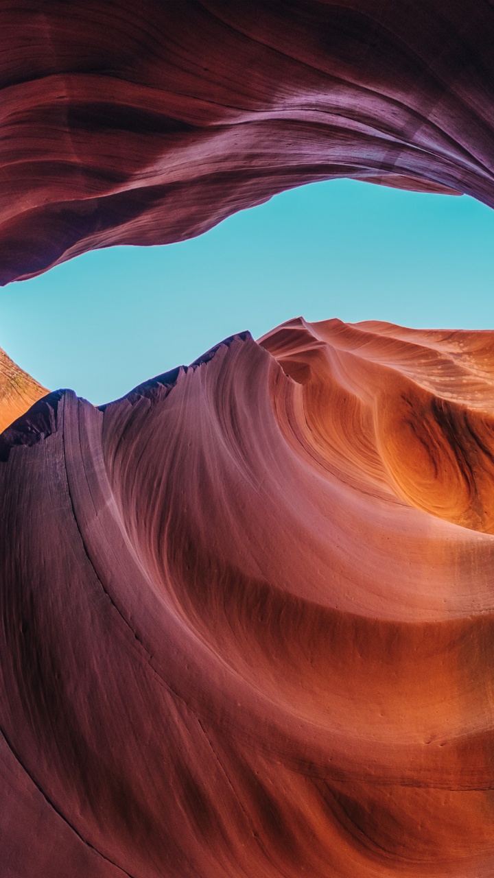 Обои каньон, пурпур, формирование, пейзаж, искусство в разрешении 720x1280