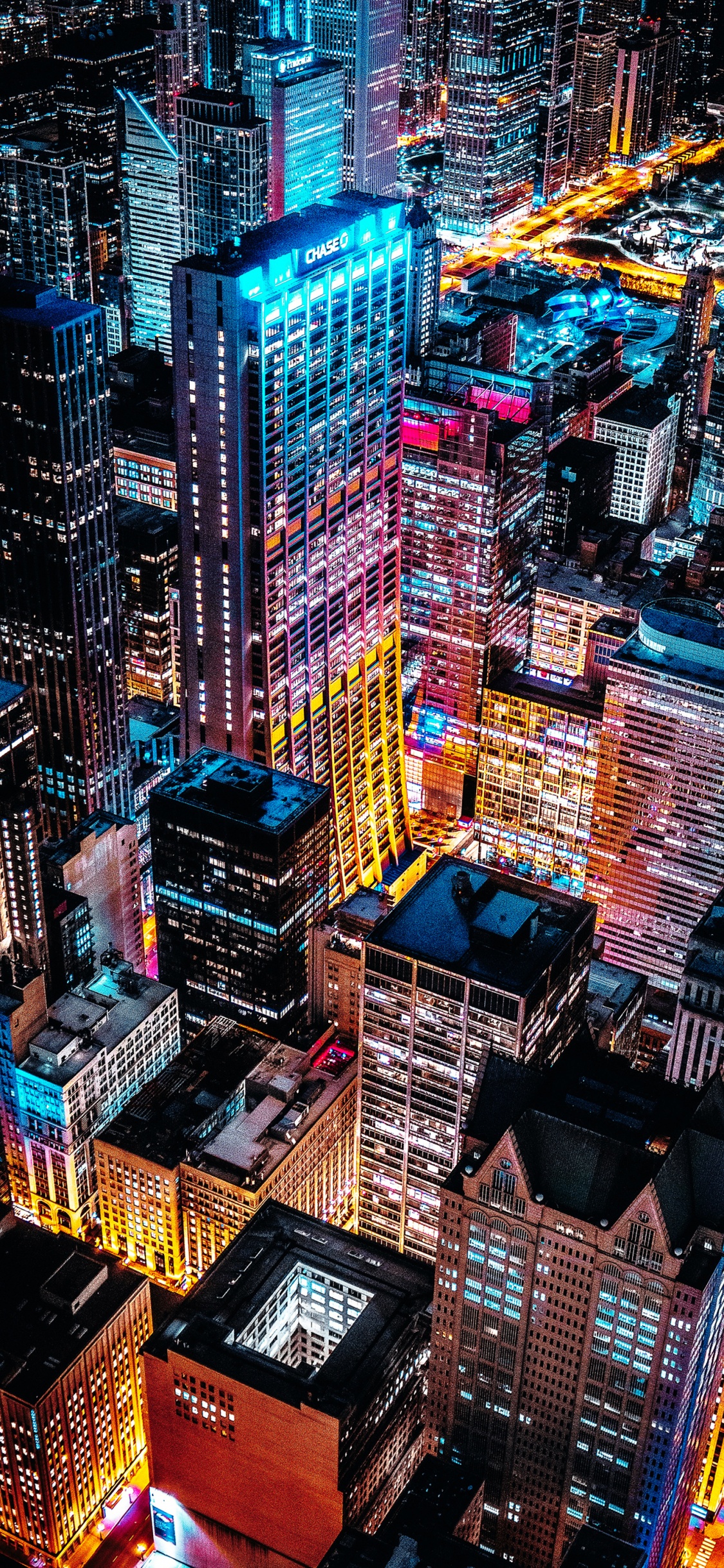 Обои городской пейзаж, небоскреб, здание, свет, синий в разрешении 1125x2436