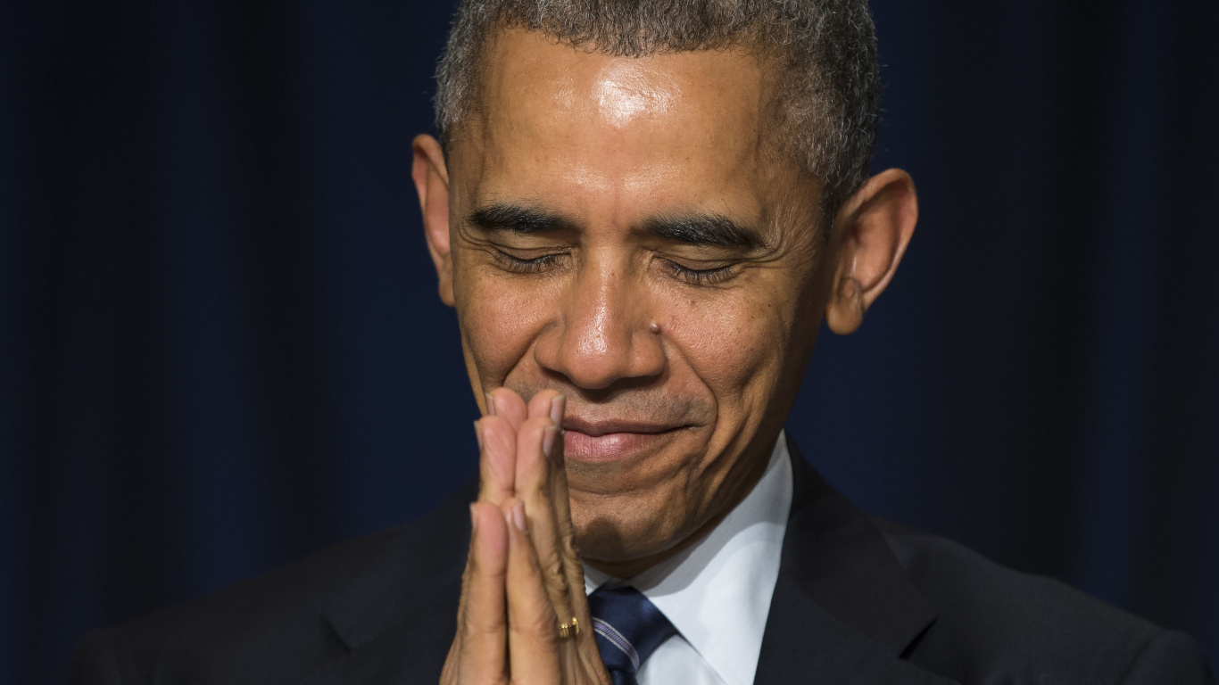 Обои национальный молитвенный завтрак, президент Соединенных Штатов, подбородок, человек, волосы на лице в разрешении 1366x768