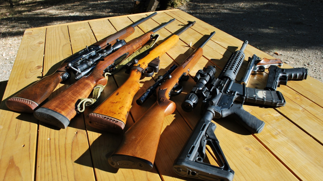 Обои орудие, огнестрельное оружие, пневматическое оружие, боеприпасы, оружие в разрешении 1366x768