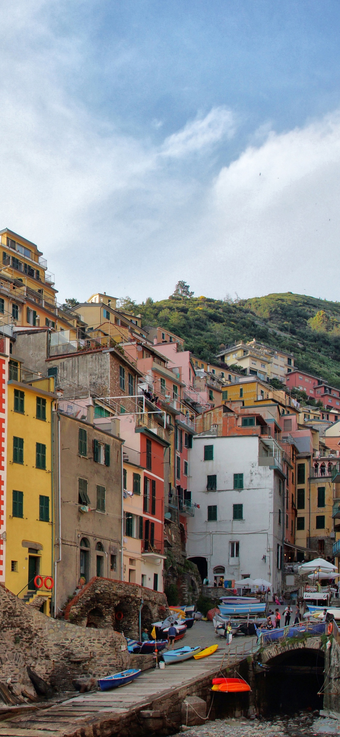 Обои Манарола, Корнилья, Монтероссо-аль-Маре, городок, соседство в разрешении 1125x2436