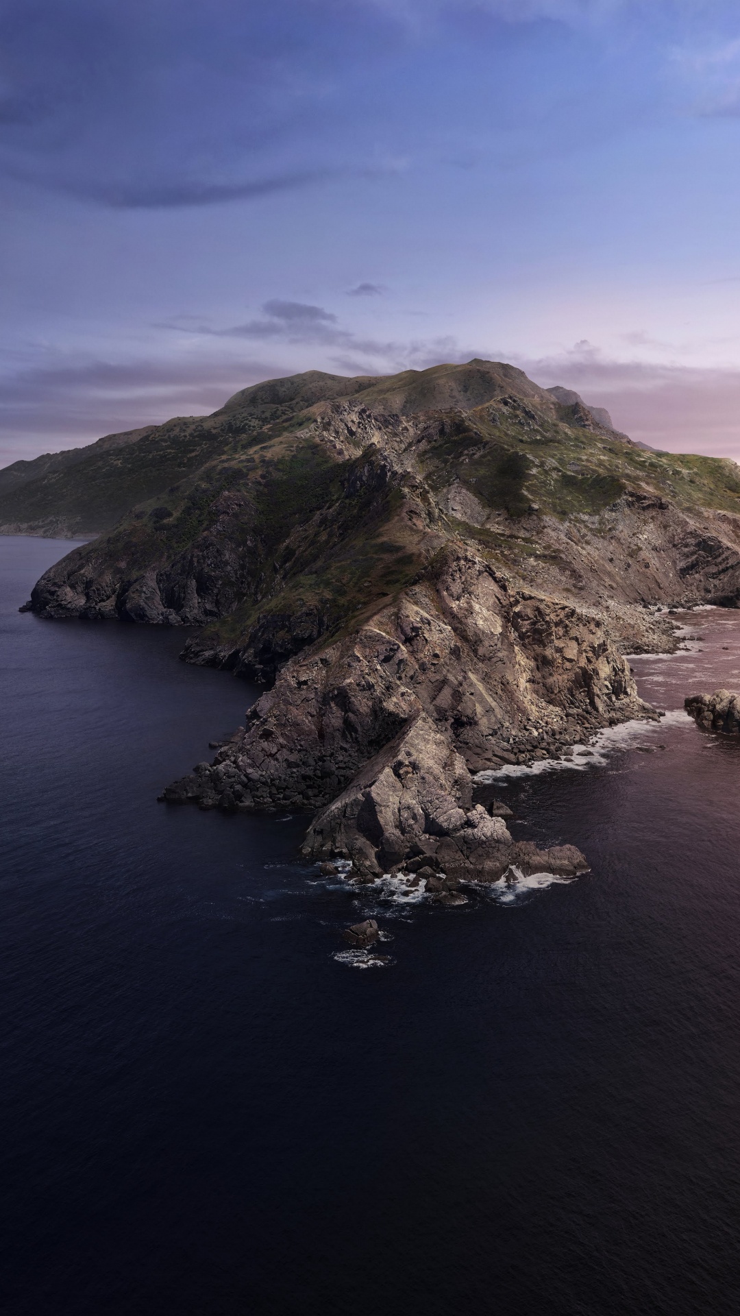 Обои macbook, macbook pro, apple, macOS Catalina, яблоко в разрешении 1080x1920