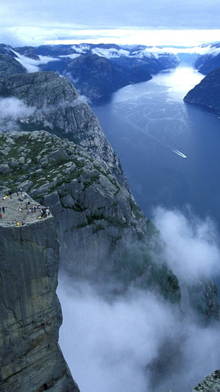 Обои фьорд, ставангер, обрыв, достопримечательность, гора в разрешении 750x1334