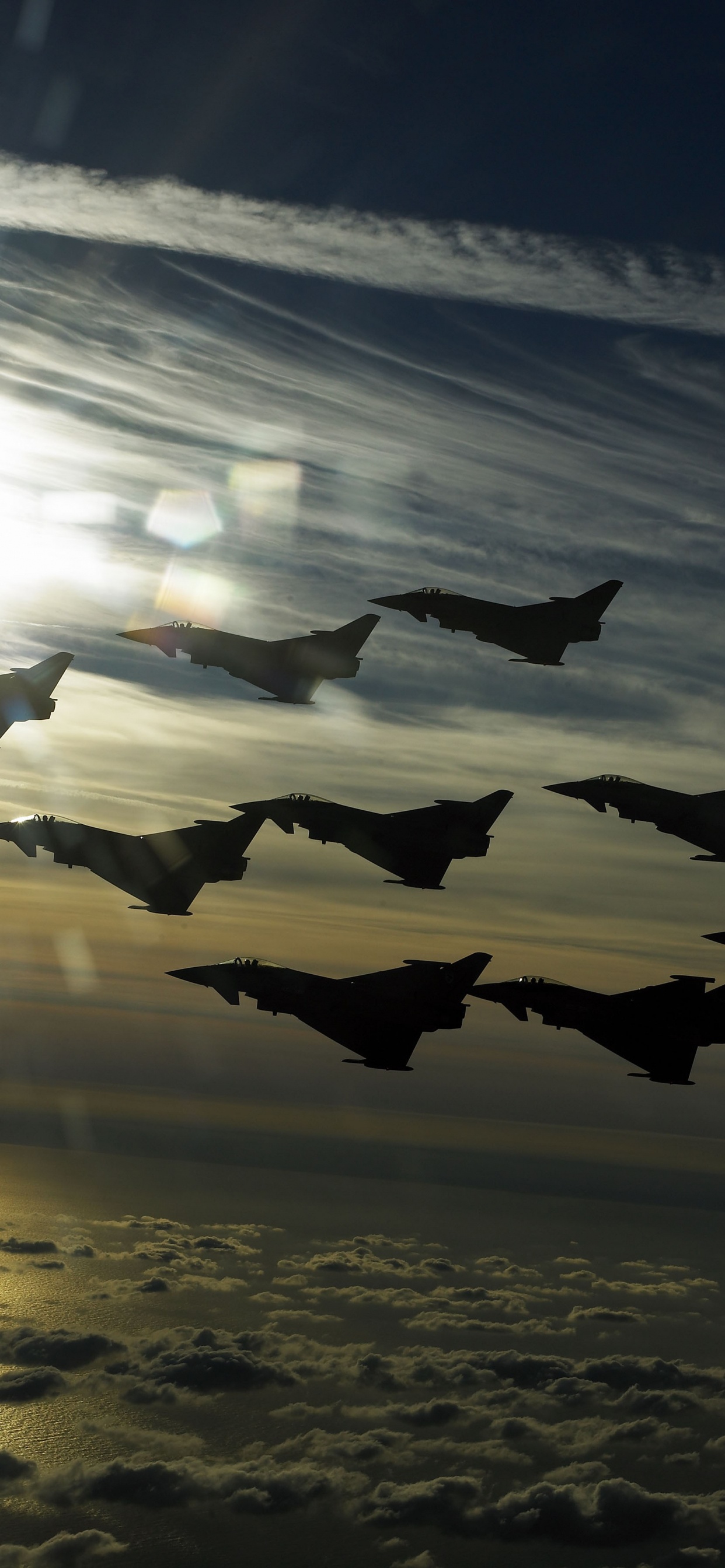 Обои Еврофайтер Тайфун, военный самолет, самолеты, облако, атмосфера в разрешении 1242x2688