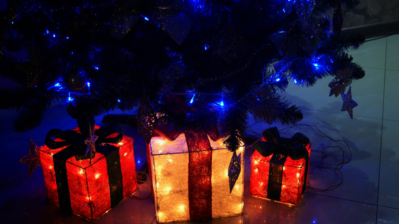 Обои свет, Рождественские огни, Новый год, Рождественский день, новогодняя елка в разрешении 1280x720