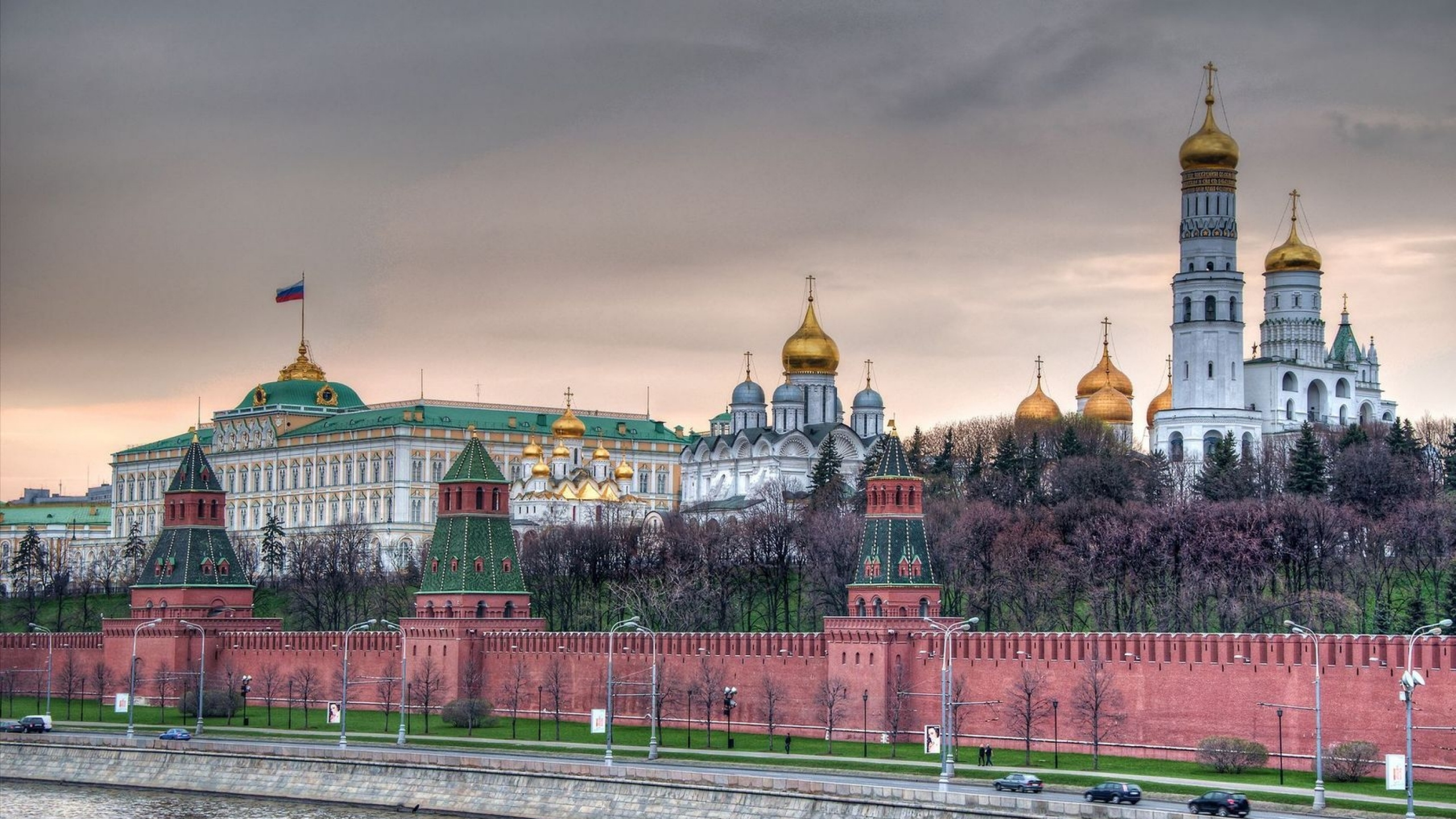 Обои Московский Кремль, Красная площадь, ориентир, здание, город WQHD ...