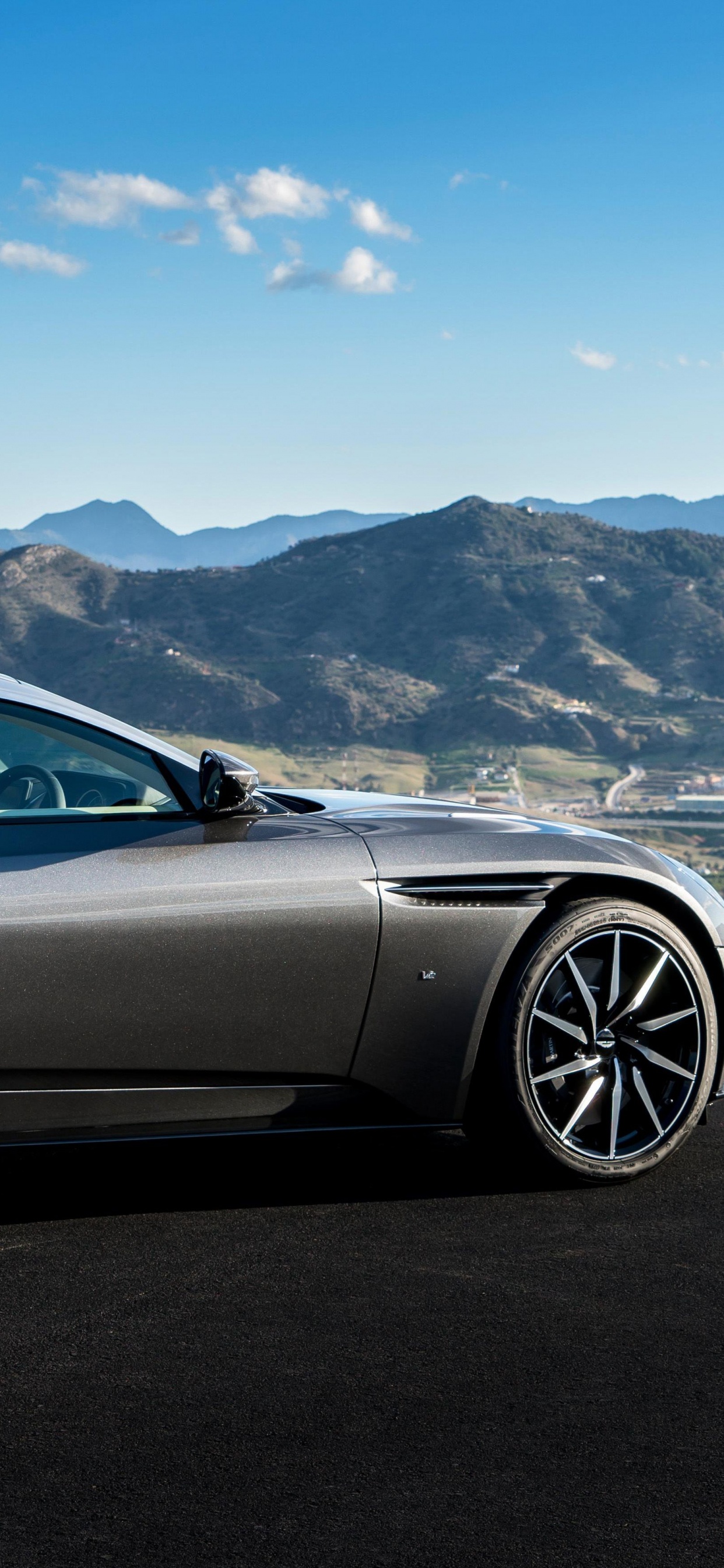 Обои 2017 Астон Мартин DB11, Астон Мартин, авто, спорткар, aston martin vanquish в разрешении 1242x2688