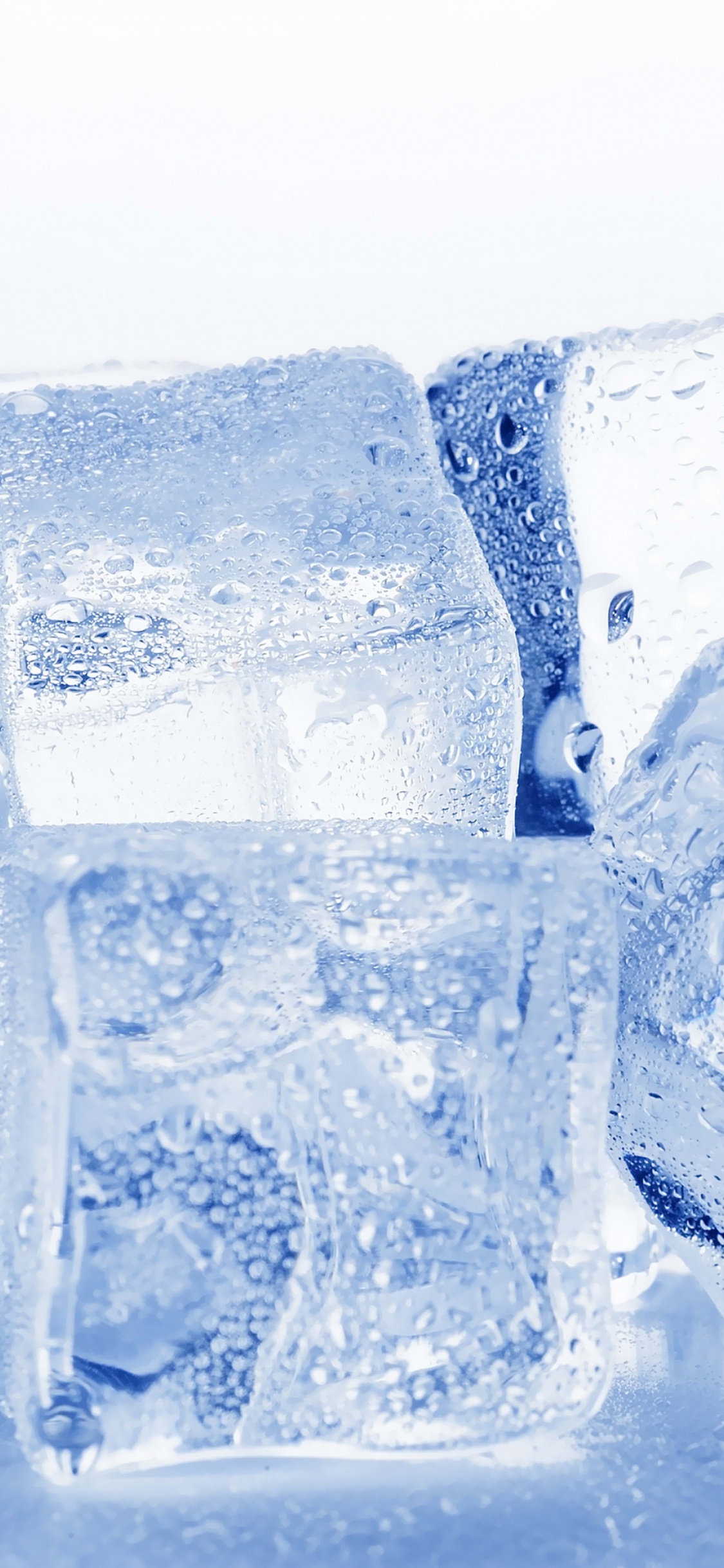 Обои кубик льда, лед, замораживание, прозрачный материал, кристалл в разрешении 1125x2436