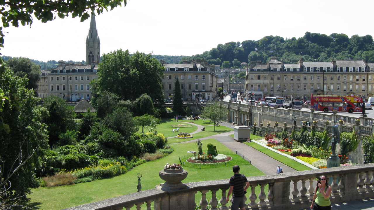 Обои туризм, дворец, город, дерево, городская площадь в разрешении 1280x720