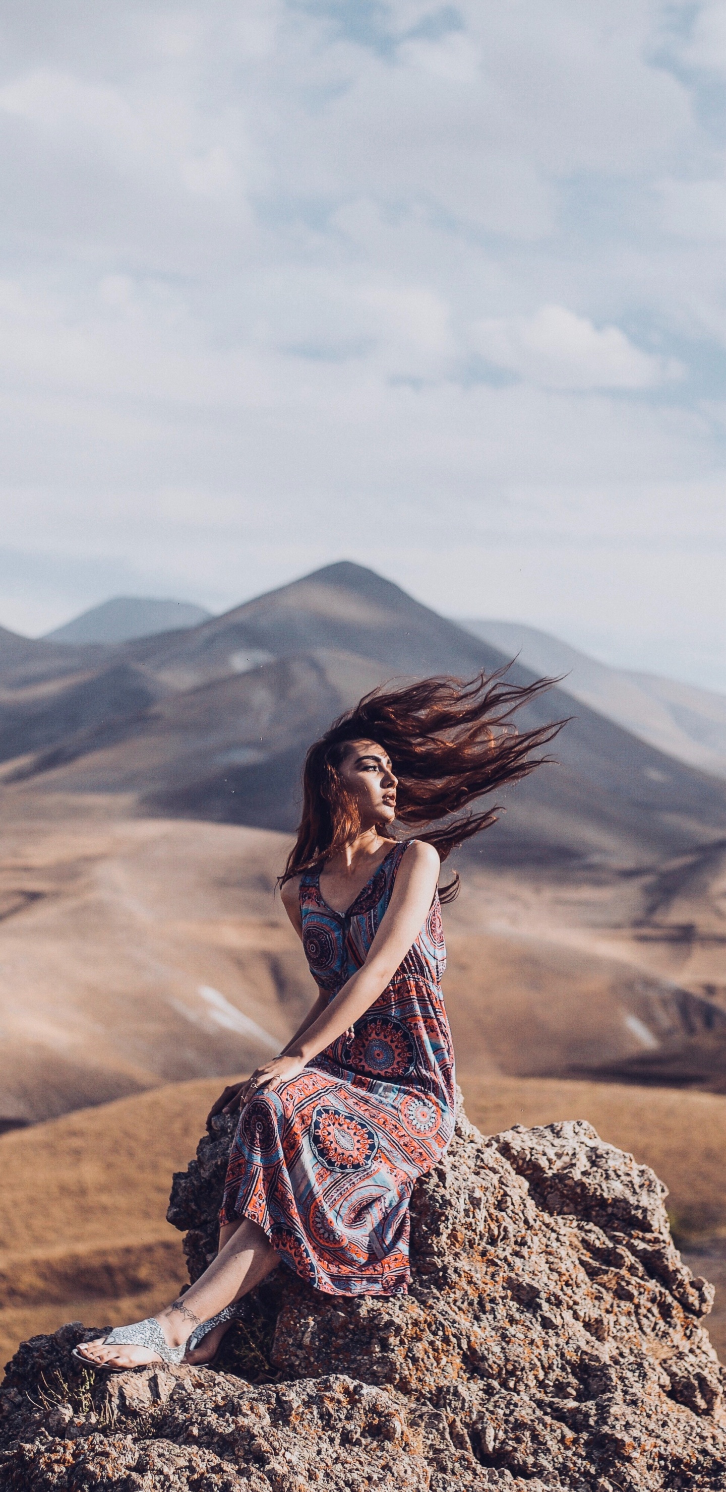 Обои осознанное сновидение, мечта, горный рельеф, гора, рок в разрешении 1440x2960