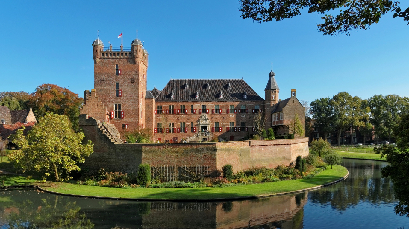 Обои отражение, ров, замок, водный путь, имущество в разрешении 1366x768