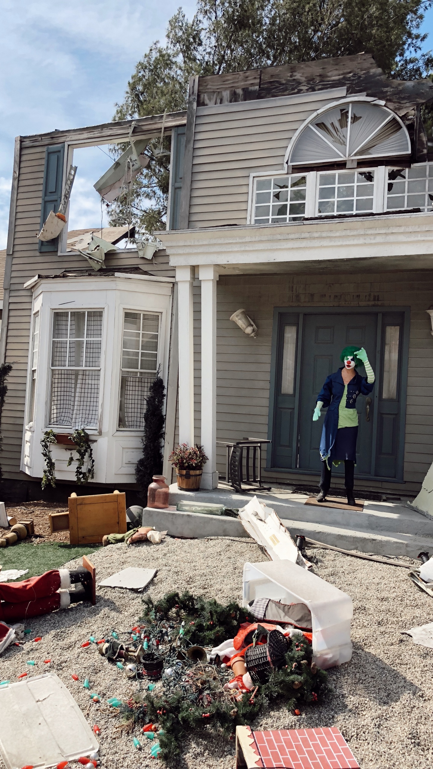 Обои Хаус, крыша, свойство, родина, здание в разрешении 1440x2560