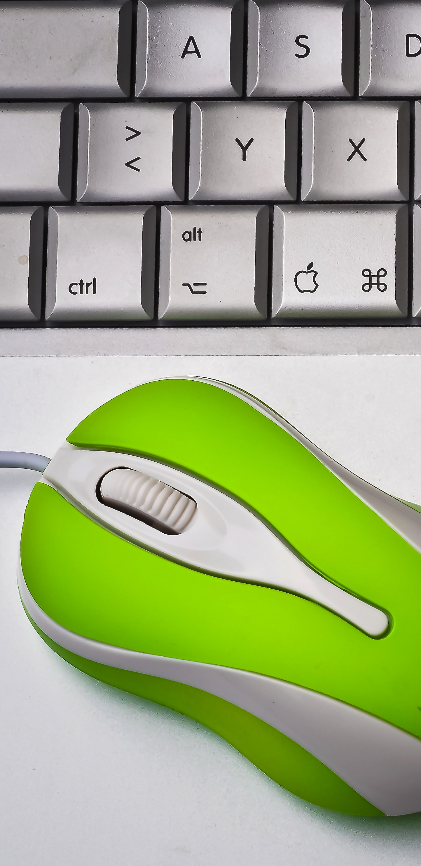 Обои Apple МасВоок Pro, apple, устройство ввода, пробел, электронное устройство в разрешении 1440x2960